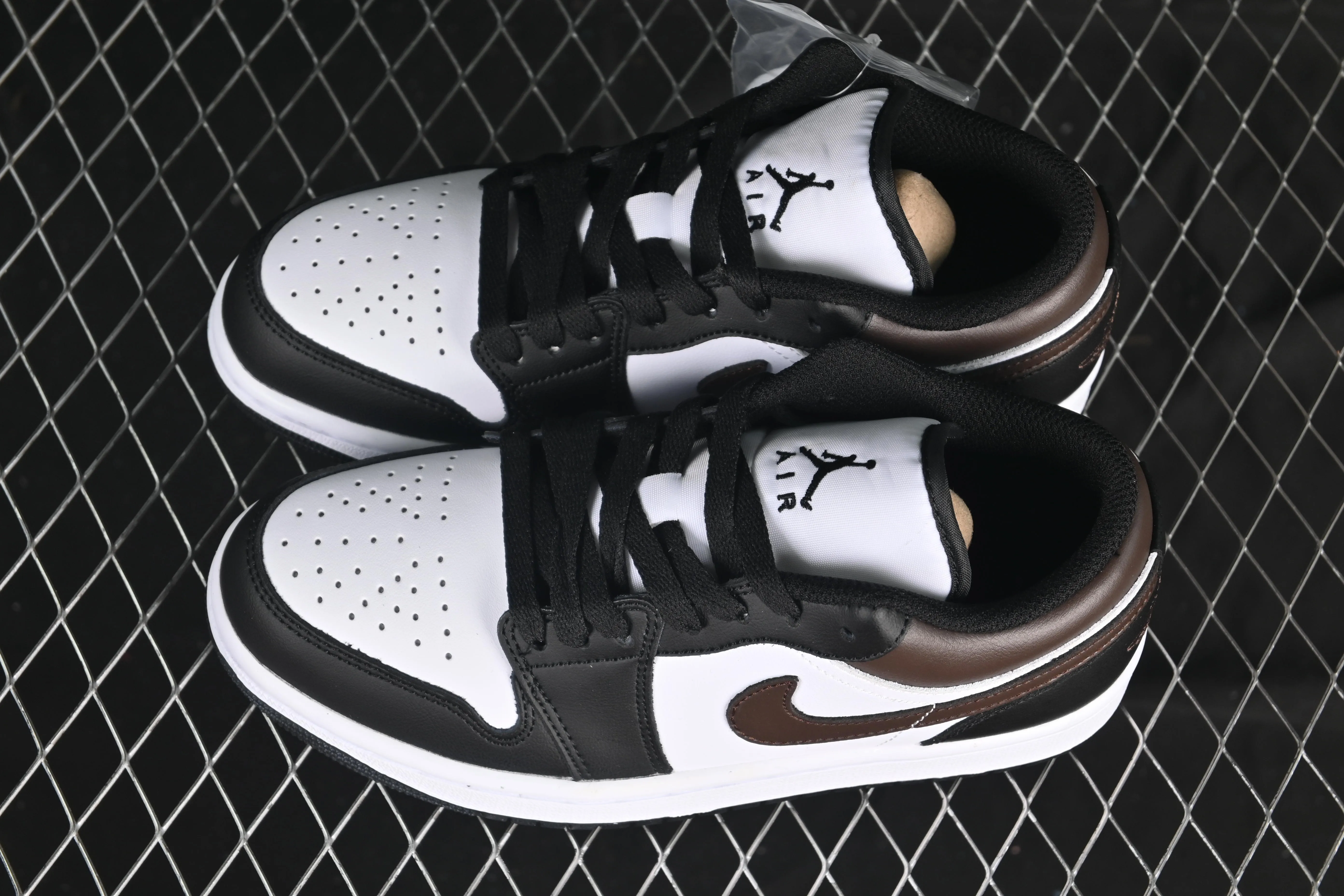 All categories Air Jordan Jordan series basketball shoes Air Jordan 1 Low Air Jordan 1 Low AJ1 Joe 1 black color low-top cultural casual sneakers IO3393-010